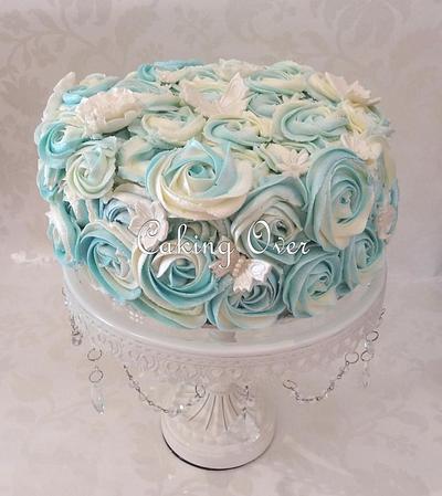 Blue and white buttercream roses - Cake by Amanda Brunott