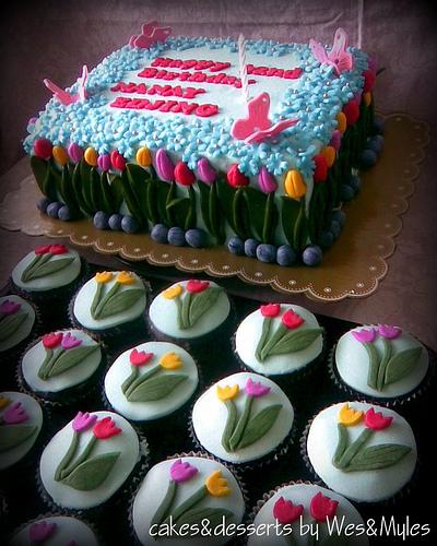 Tulipcious - Cake by Tina Salvo Cakes