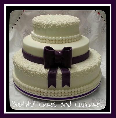 my first wedding cake - Cake by bootifulcakes