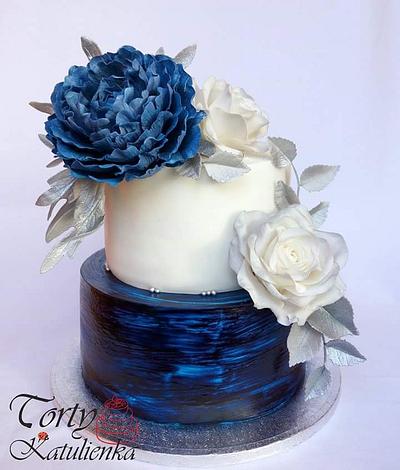 Blue silver white Cake - Cake by Torty Katulienka