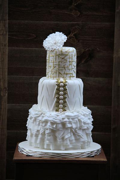White and gold wedding cake - Cake by beth
