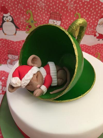 Christmas mouse in a teacup - Cake by Elaine - Ginger Cat Cakery 