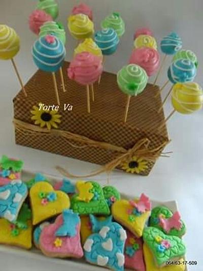 Lolipops and icingcookies - Cake by Torte Va