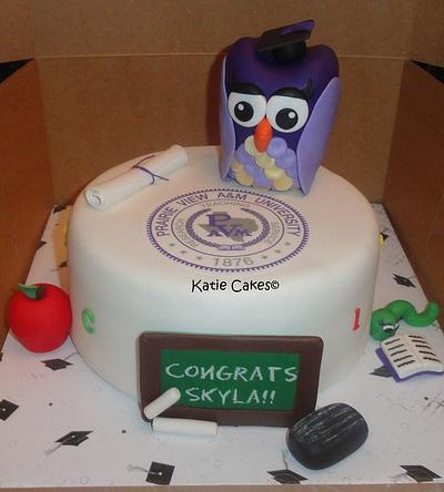 Graduation Cake - Cake by Katie Cortes