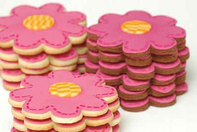  Stitched flowers Cookies - Cake by Deema