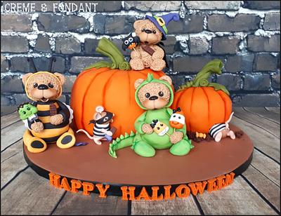 Teddies Halloween Cake - Cake by Creme & Fondant