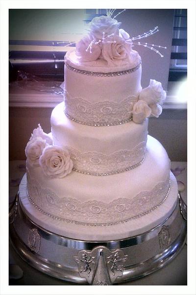 Vintage Hollywood Wedding Cake - Cake by fiestykax