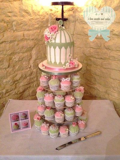 A Vintage Wedding (Birdcage & Cupcakes) - Cake by Vicki Graham