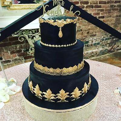 Black & Gold Beauty - Cake by It Takes The Cake