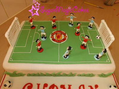 Manchester United football pitch - Cake by SugarMagicCakes (Christine)