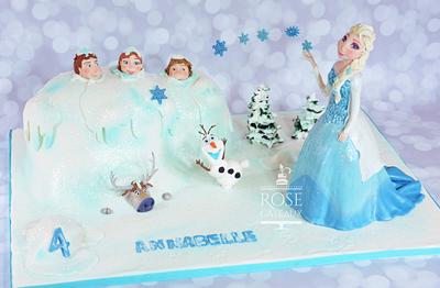 Gâteau la reine des neiges/ Frozen cake - Cake by rosegateaux