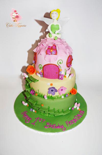 1st Birthday Cake - Cake by Tasnuta Cake Artistry ( TASNUTA ALAM)