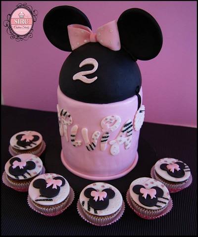 Minnie - Cake by Cristina Sbuelz