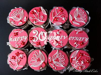 Royal Icing Floral Cupcakes - Cake by Paisley Petals Cakes