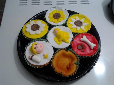 several cupcakes - Cake by claudia borges