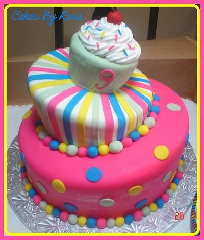 Cup Cake Cake - Cake by Rosa
