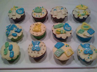 BABY ANNOUNCEMENT CUP CAKES   - Cake by pink sugar frosting