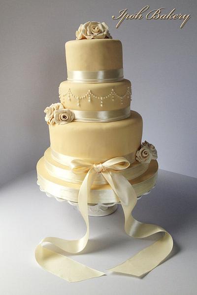 Vintage Chic - Cake by William Tan