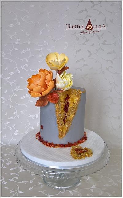 Geode cake & flowers - Cake by Tortolandia
