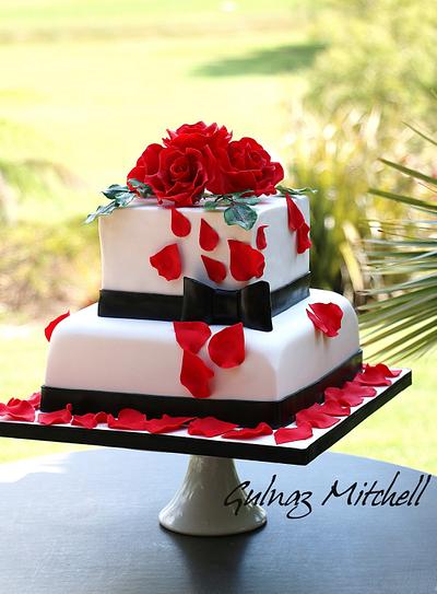 Simple wedding cake  - Cake by Gulnaz Mitchell