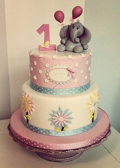 Little elephant cake - Cake by Bella's Bakery