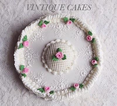 English Roses - Cake by Vintique Cakes (Anita) 