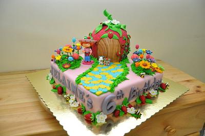 strawberry shortcake's garden - Cake by MyTeaCakes