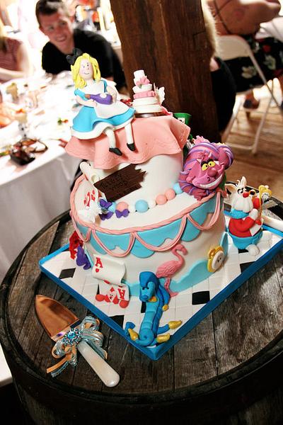 Alice in Wonderland Topsy Turvy - Cake by Naomi