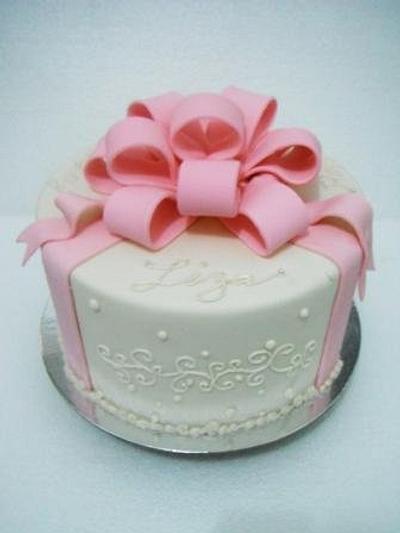 Pink Bow Cake - Cake by Giselle Garcia
