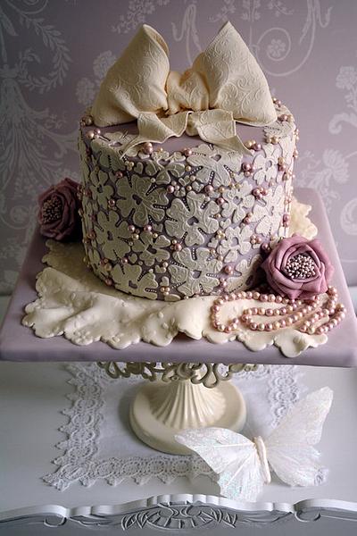 A Pearl wedding anniversary cake - Cake by Julie