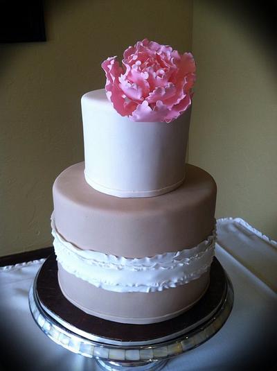 pink peonie wedding cake - Cake by Skmaestas