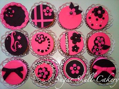 Pink and Black Cupcakes - Cake by Shey Jimenez