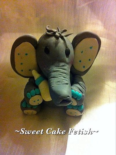 Pookie the baby elephant - Cake by Heidi