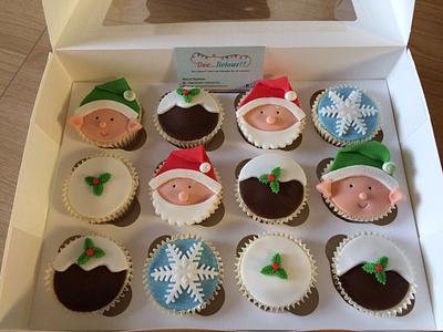 Christmas Cupcakes - Cake by Dee...licious!! Cakes and cupcakes for all occasions 