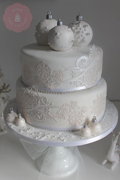 Christmas Wedding - Cake by Paulacakecouture