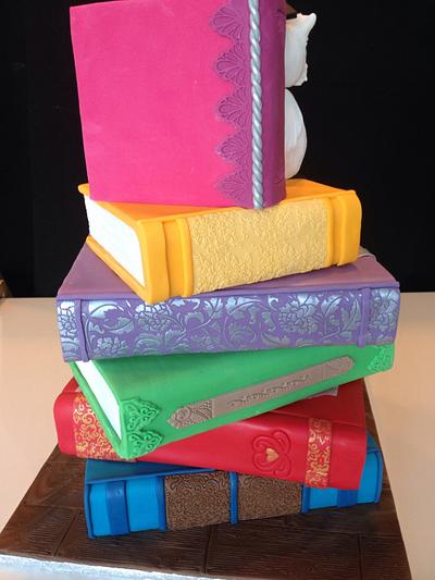 Books and wisdom cake - Cake by Galatia
