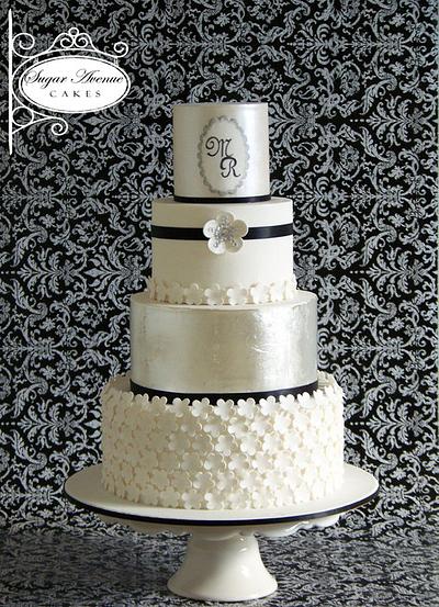 Silver Glamour - Cake by Sugar Avenue Cakes 