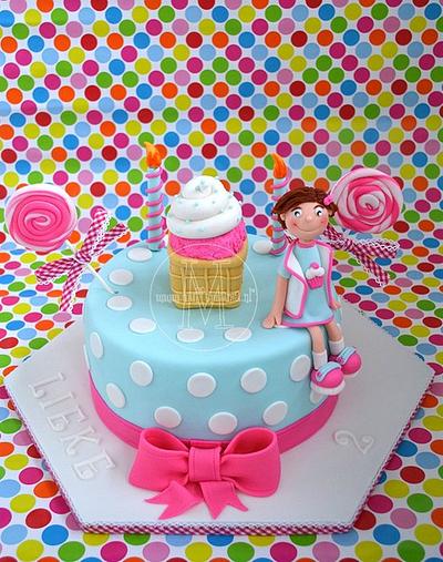 Little Girl  - Cake by Muffinmania