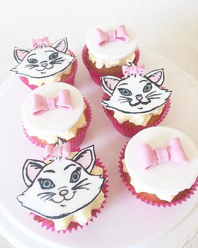 Marie Cupcakes! - Cake by Beth Evans