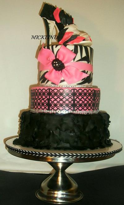 A SWEET 16 DIVA CAKE - Cake by Linda