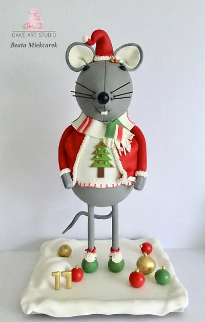 Christmas Mouse  - Cake by Cake Art Studio 