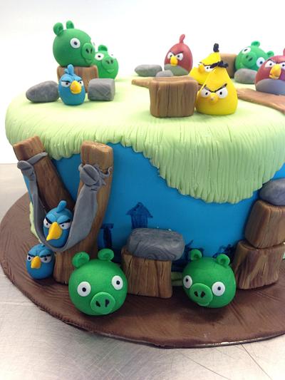 Angry birds cake - Cake by Frangipani Bakery