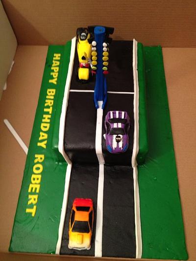 Dragstrip racing - Cake by Trickycakes
