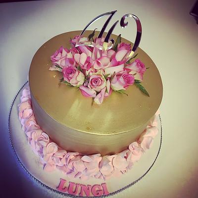 40th birthday cake  - Cake by Shuheila Manuel