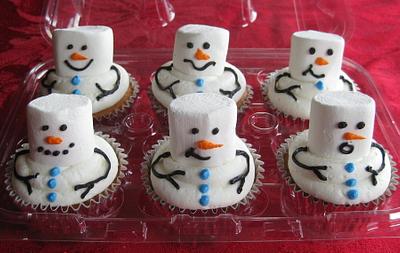 Snowman Cupcakes - Cake by Wendy Army