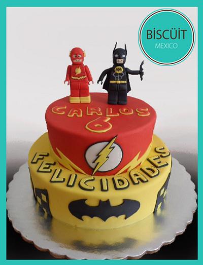 Flash & Batman - Cake by BISCÜIT Mexico