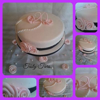 pearls and roses - Cake by Tasty Tiers