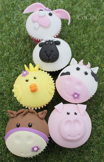 Animal Cupcakes  - Cake by Lynette Brandl