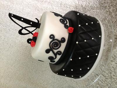 Black&White (with a little red) - Cake by TheCake by Mildred