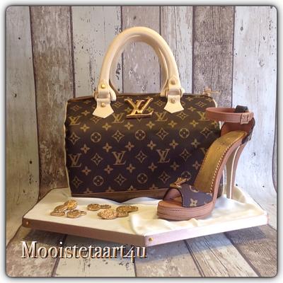 Louis Vuitton bag and schoe... - Cake by Mooistetaart4u - Amanda Schreuder